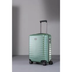 TITAN Litron 4 Wheel Trolley S Grape Green -Reisopslagwinkel image 1060