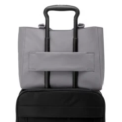 Tumi Voyageur Valetta Medium Tote Fog -Reisopslagwinkel image 10738