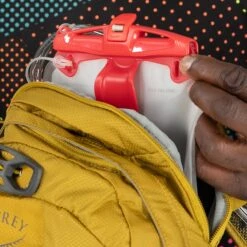 Osprey Syncro 5 Primavera Yellow -Reisopslagwinkel image 5669