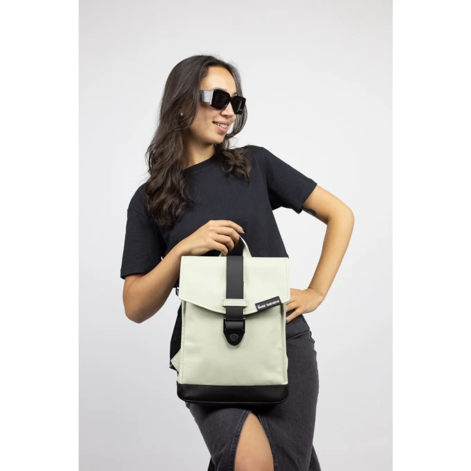 Bold Banana Envelope Mini Backpack Almond Onyx 4 Bold Banana Envelope Mini Backpack Almond Onyx - Afbeelding 2