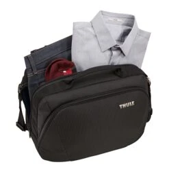 Thule Crossover 2 Boarding Bag Black -Reisopslagwinkel image 7945